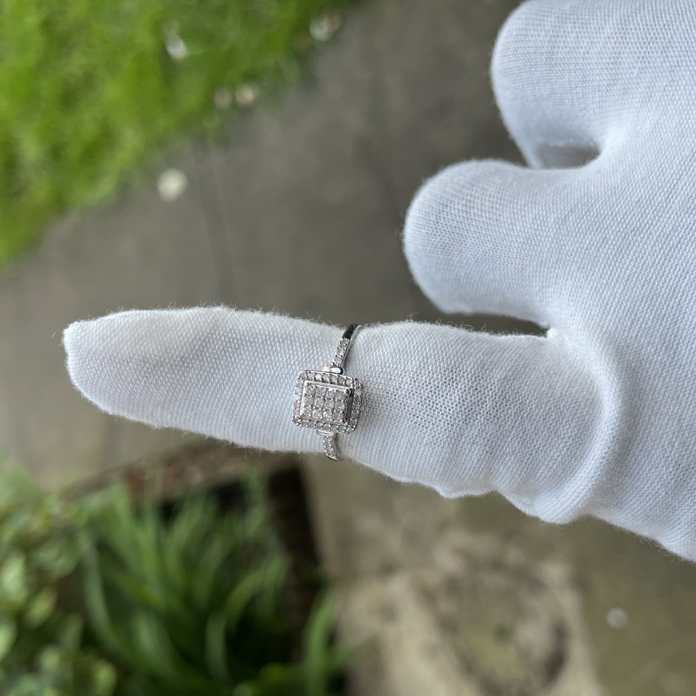 White gold diamond cluster ring